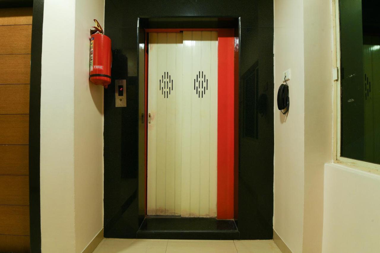 Balaji Grand Kākināda Exterior foto