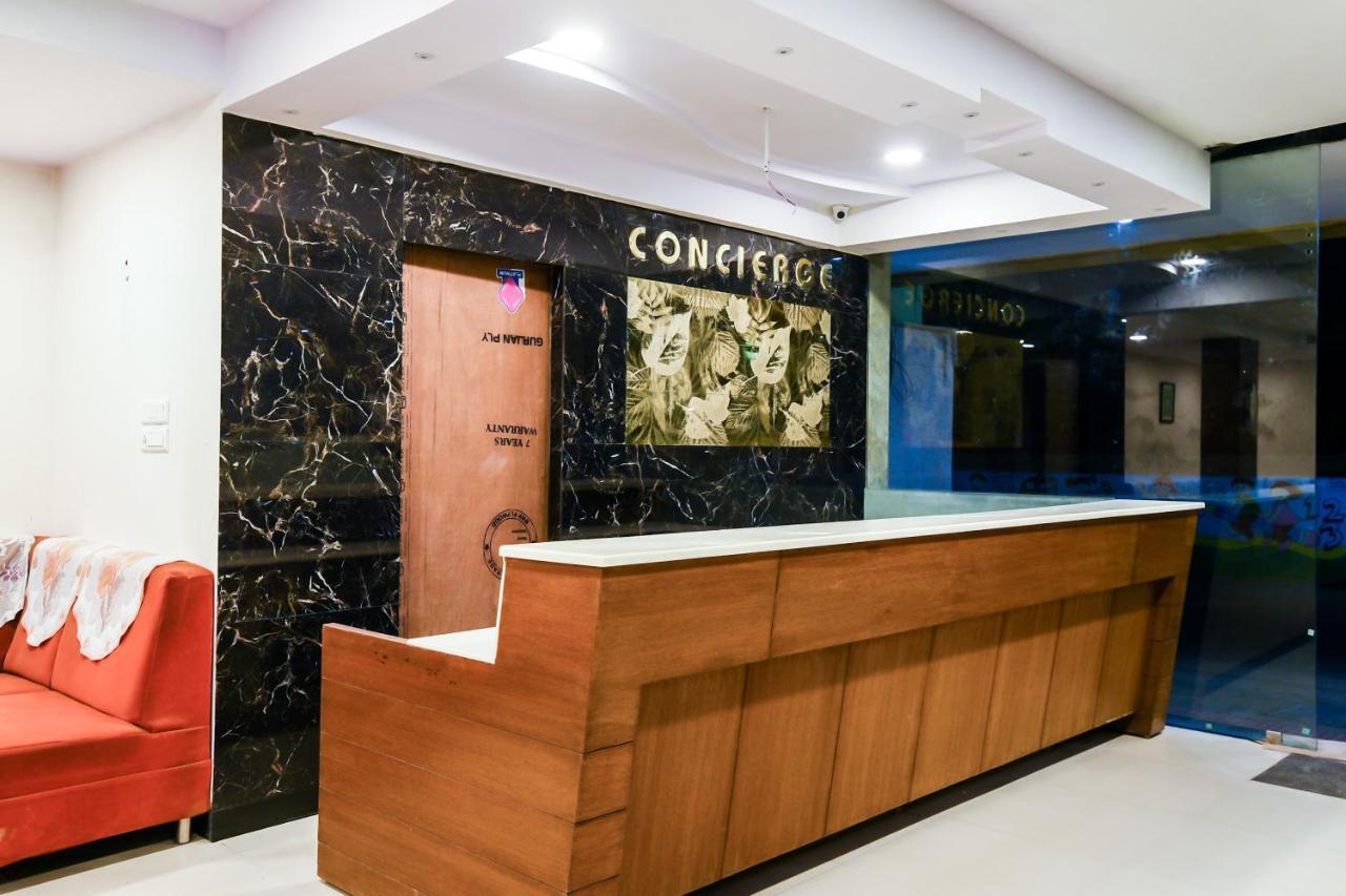 Balaji Grand Kākināda Exterior foto